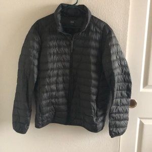 UNIQLO Mens Light Down Jacket